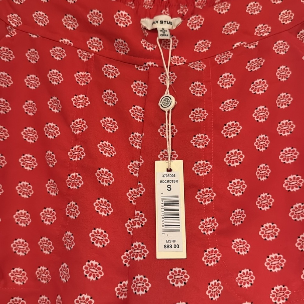 NWT max studio red and white shorts - Picture 2 of 3